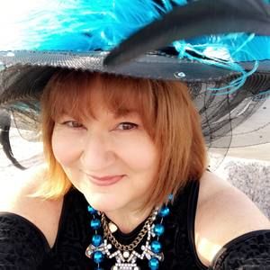 Meet your Posher, Charlotte